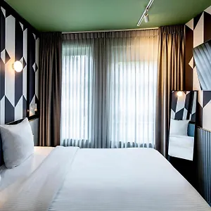 https://tourist-amsterdam.amsterdamhotelsnl.com